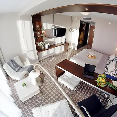 309 W Pieciogwiazdkowym Marine Hotel Plaza 20 M Rowery W Cenie Dobruk Apartamenty *